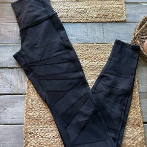 🖤 Black Lululemon High Tech Mesh Leggings